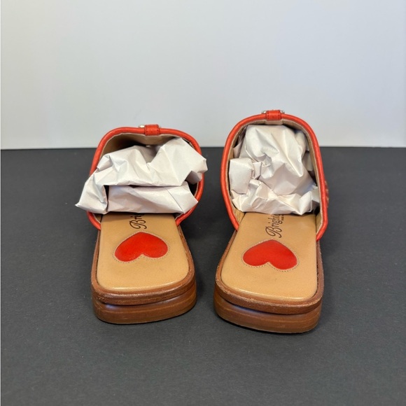 Brighton Red Woven Leather Heart Sandals | Size 6 | Coastal Classic Romantic - Picture 5 of 8